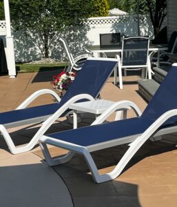 PURPLE LEAF Patio Chaise Lounge Chair Set (2 Chairs + 1 Table)