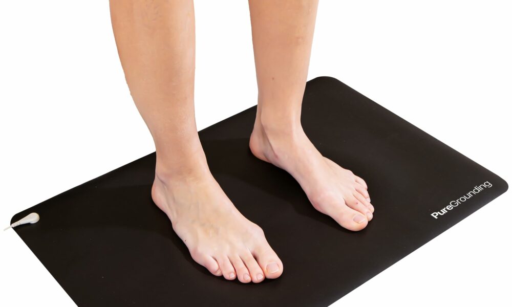 Puregrounding™ Grounding Mat 16" x 24" for Sleep, Pain Relief, Anti-Inflammation, Mood, Indoor Grounding, Conductive Carbon product image