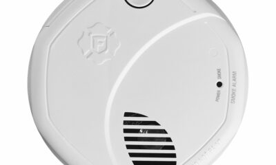 First Alert SM500V, Interconnect Battery-Operated Smoke Alarm with Voice Alerts, 1-Pack 1-Pack Precision Detection SM500V product image