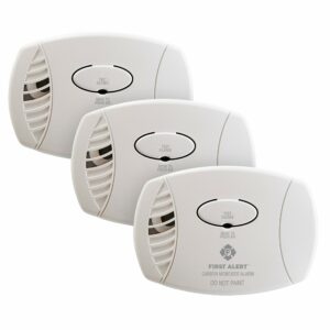 FIRST ALERT Plug-In Carbon Monoxide Detector, 3 Count (Pack of 1), CO600 , White, 6.75 x 6.9 x 9 inches 3 Count (Pack of 1) Alarm product image