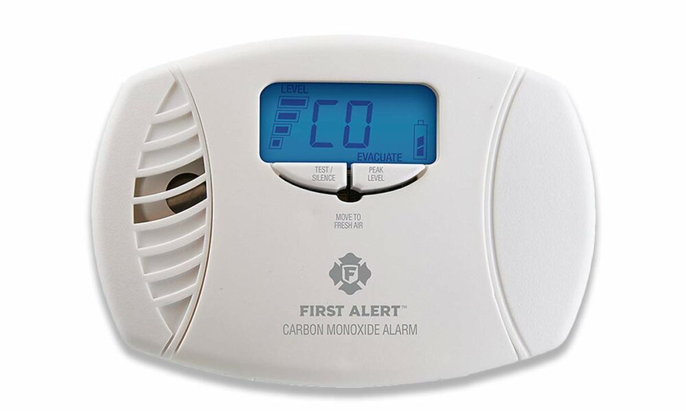 First Alert CO615 Dual-Power Plug-In Carbon Monoxide Detector with Battery Backup and Digital Display, White 1 pack Plug in Alarm with Digital Display Alarm product image