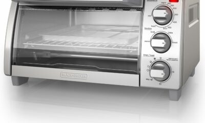 BLACK+DECKER TO1745SSG 4-Slice Toaster Oven product image